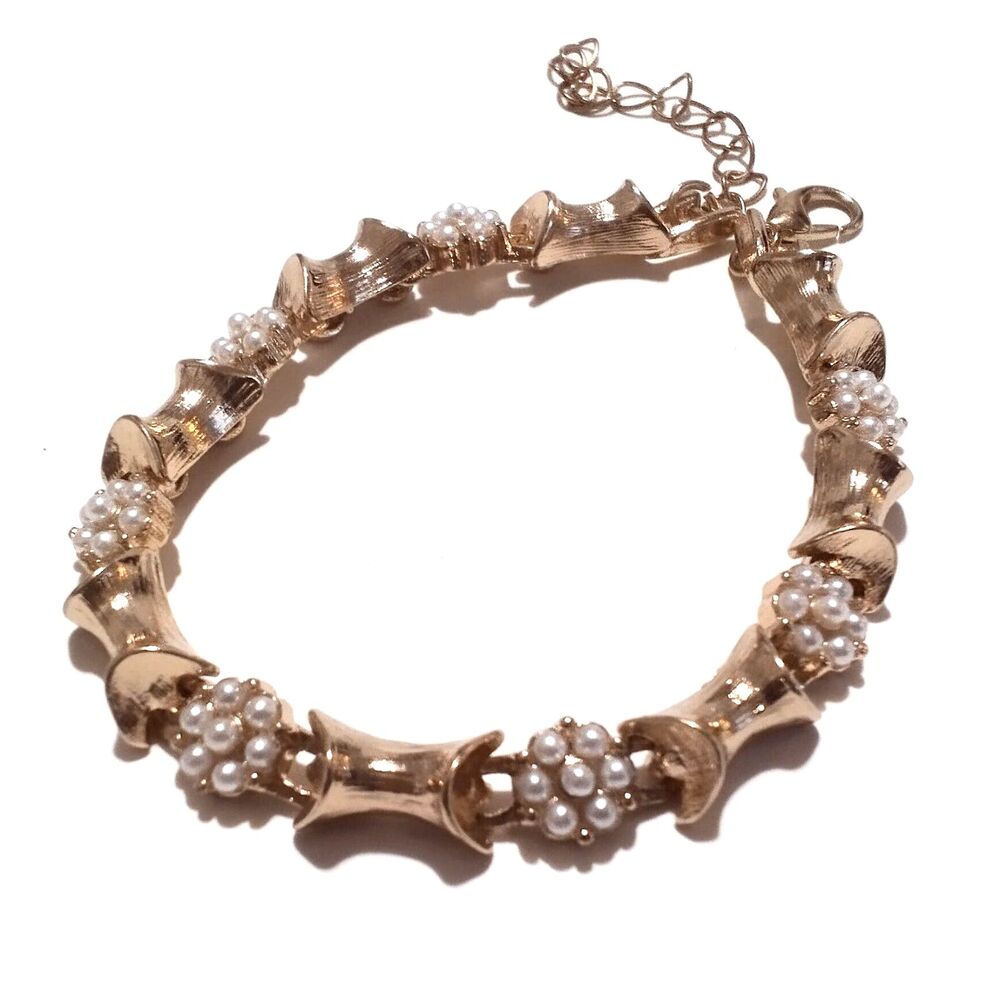Vintage Gold Tone Faux Pearl Cluster Link Bracelet 7" Adjustable - Picture 9 of 10